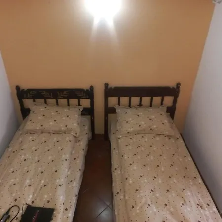 Double Room With Private Bathroom By Osteria Constantino Targoviste Exterior photo