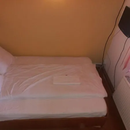 Double Room With Private Bathroom By Osteria Constantino Targoviste Exterior photo