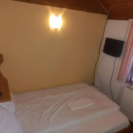 Double Room With Private Bathroom By Osteria Constantino Targoviste Exterior photo