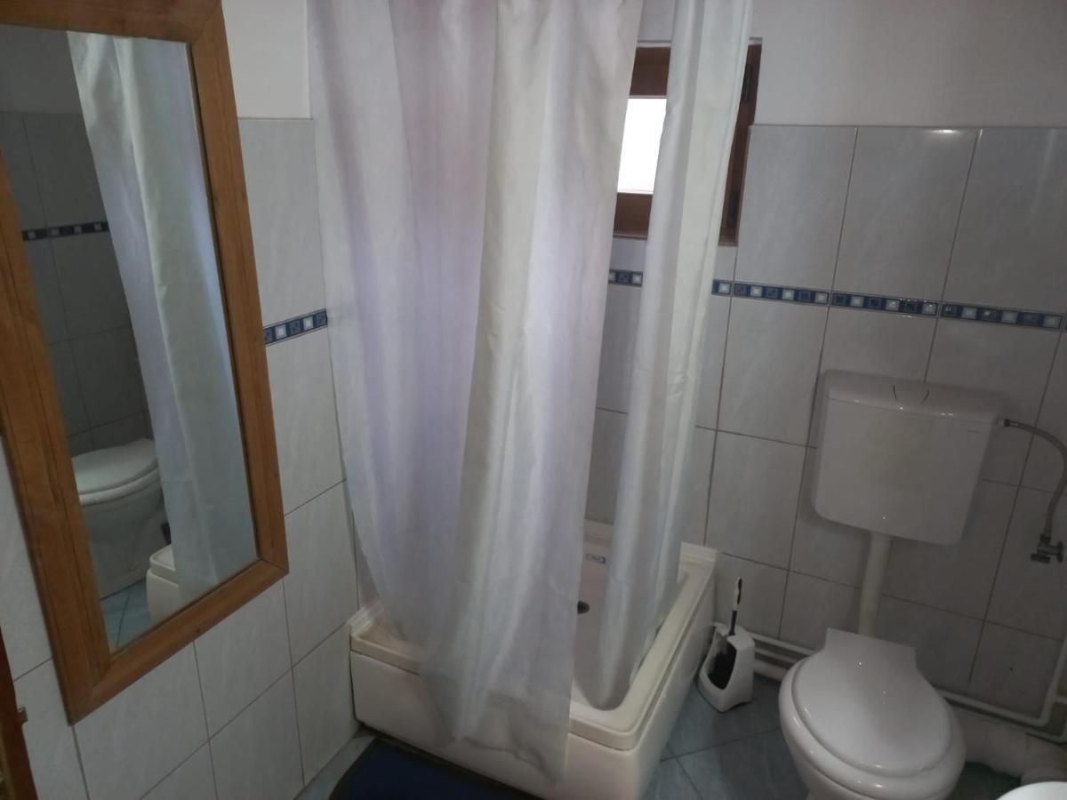 Double With Private Bathroom By Osteria Constantino Homestay Targoviste